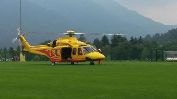Un elicottero in campo a Pinzolo: problema tecnico per il velivolo. FOTO!