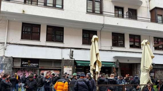 Athletic Club-Roma, tensione tra tifosi romanisti e polizia nel prepartita 