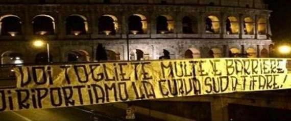 Striscione al Colosseo: "Togliete multe e barriere e noi riportiamo la Curva Sud a tifare!". FOTO!