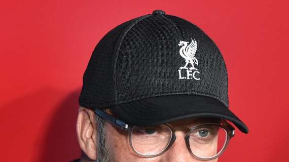 Klopp si arrabbia in conferenza: "Un altro attaccante? Pensate che tutto si risolva col mercato?"