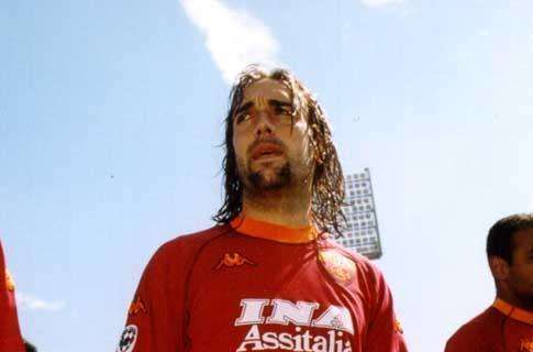 La Roma ricorda il gol di Batistuta nel derby del 2001. VIDEO!