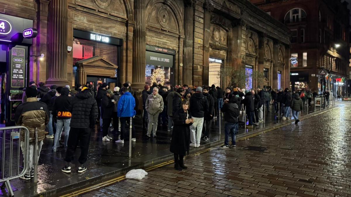 Celtic-Roma - Tifosi al meeting point pronti a recarsi verso lo stadio