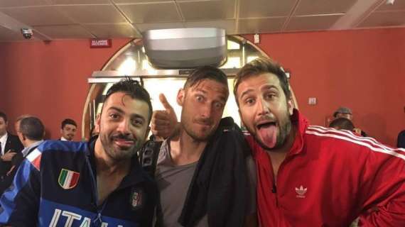 Twitter, Pio e Amedeo e gli auguri speciali a Totti: "40 sono tanti, per il casting della badante conta su di noi". VIDEO!