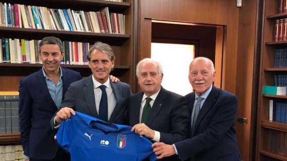 Italia, ufficiale lo staff del nuovo CT Roberto Mancini