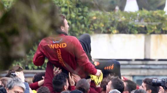 Sorpresa per Totti: "E' un giorno che non dimenticherò mai". FOTO! VIDEO!