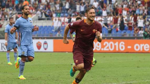 Paperino intervista Totti per i 40 anni: "Resterò nel mondo del calcio, ma sono ancora concentrato sulla mia missione. Spero di festeggiare con la Roma"