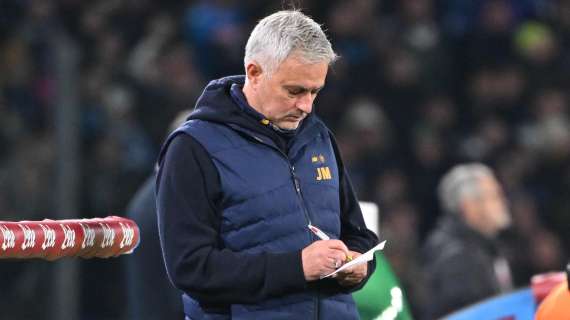 Il punto di Mourinho sugli infortunati: "Karsdorp e Llorente penso che non li vedrò più in campo, Kumbulla al 100%. Smalling abbiamo la speranza di riaverlo una o due partite, Wijnaldum è vicino, Dybala non lo so"