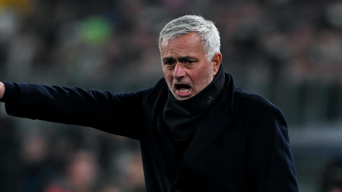 Mourinho: "Roma è stato il posto più bello della mia carriera. I tifosi? Nessuno li deve toccare"
