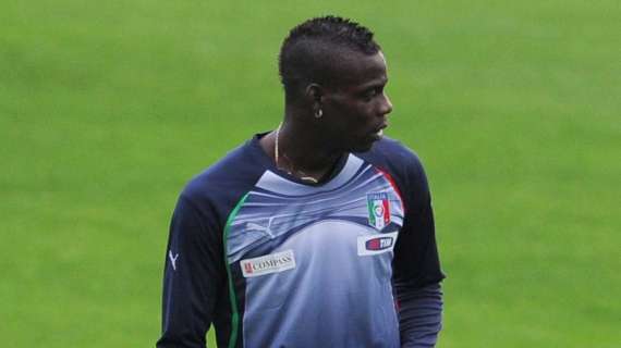 Nazionale: a Balotelli la maglia numero 10, De Rossi col 5