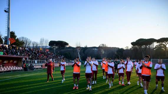 Roma-Genoa, i giallorossi passano sotto la Curva Sud per il riscaldamento