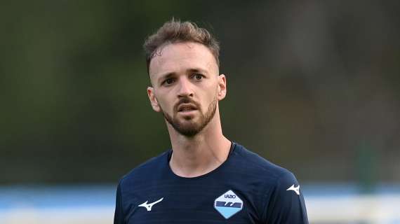 Lazio, stop per Lazzari: problemi al ginocchio