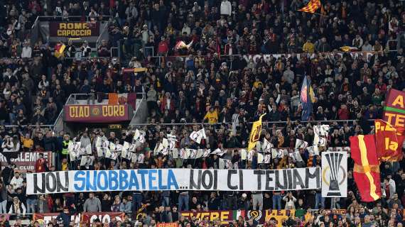 Striscione in Tevere che ironizza sulla Lazio ai playoff di Conference League: "Non snobbatela, noi ci teniamo". FOTO!