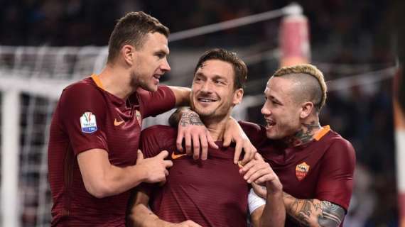 Roma-Cesena 2-1 - Primo tempo da dimenticare, nel recupero Totti regala la semifinale