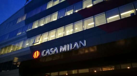 Milan, nessuna situazione critica dopo la positività di Maldini e figlio