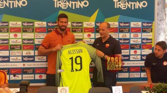 PINZOLO - Alisson: "Ecco perché ho scelto la Roma. Szczesny? Ci sarà una concorrenza leale". Baldissoni: "Spero che possa fare la stessa carriera di Falcao". FOTO! VIDEO!