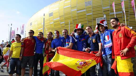 La Roma agli Europei, Spagna-Italia 1-1. Al vantaggio di Di Natale risponde subito Fabregas. De Rossi vero baluardo della difesa azzurra