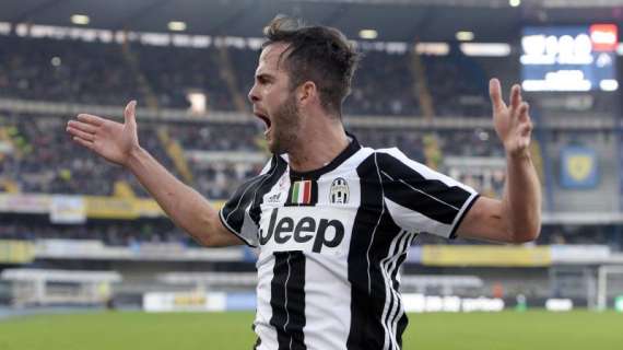 Juventus, Pjanic: "Roma? Sarà una bella partita, dobbiamo prepararla bene"