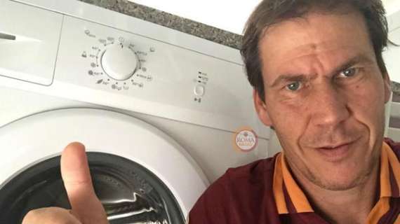 Twitter, Roma Radio - Selfie di Garcia con la lavatrice. FOTO!