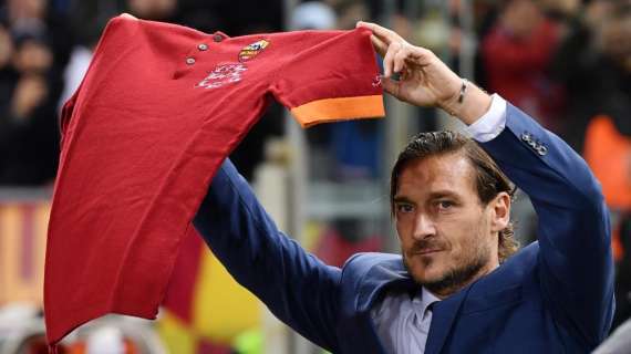 Il messaggio di Totti alla squadra: "Sempre con voi, fino alla fine. Forza ragazzi"