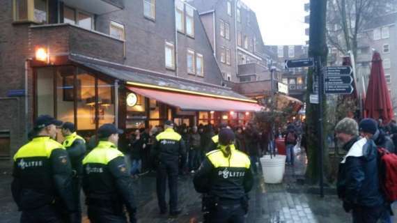 Polizia olandese presidia la Fan Zone. FOTO!
