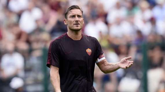 La Serie A celebra la 24^ stagione di Totti con la Roma