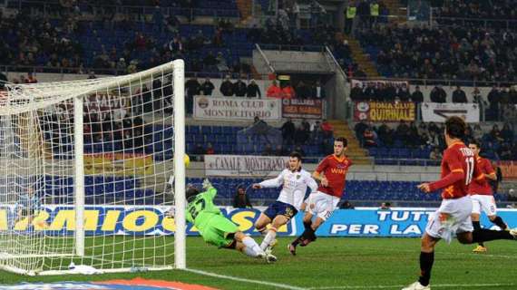 ROMA-LECCE 2-1 - Giallorossi vittoriosi, in rete Pjanic e Gago, gol regolare annullato ad Osvaldo. Totti torna in campo. VIDEO! FOTO!