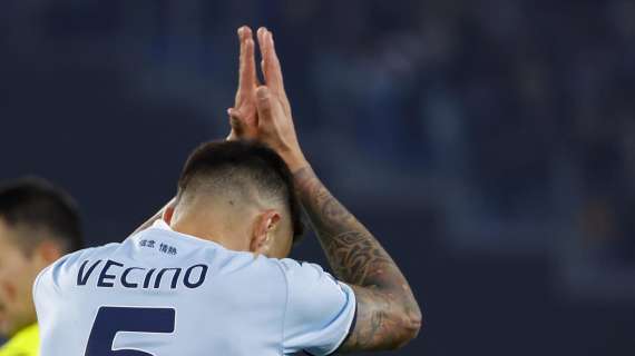 Lazio, Vecino a rischio forfait per l'esordio contro il Como