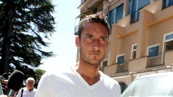 As Roma: "Migliorano le condizioni di Totti"